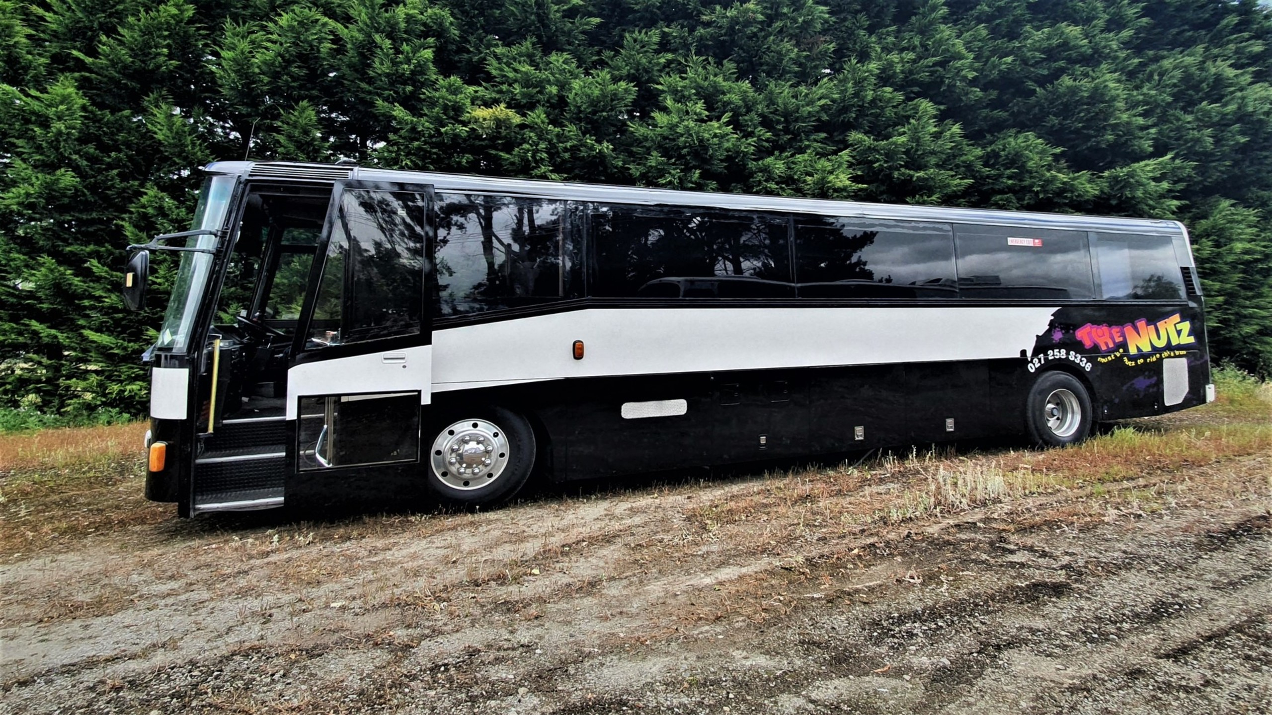 bus_2_1920x1080_1_2560x1440.jpg